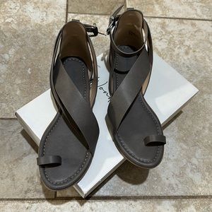 Size 8.5 sandal by Wonderly!